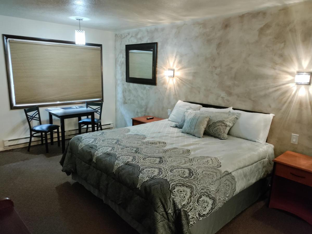Hotel High Desert Salina