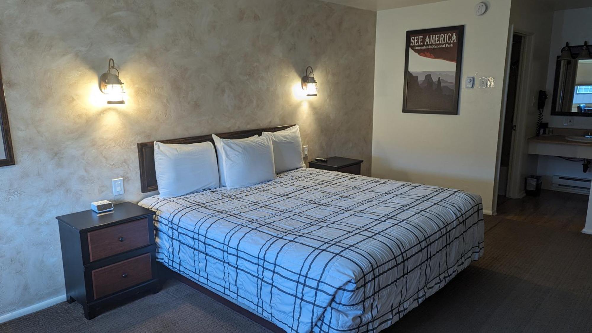 Hotel High Desert 2*