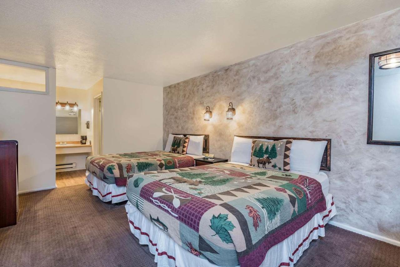 Hotel High Desert 2*